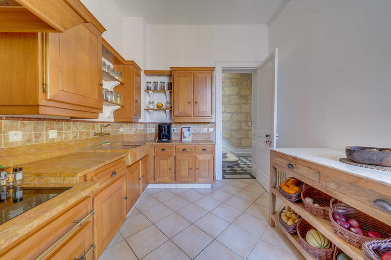 Maison - 200 m² - 8 pièces