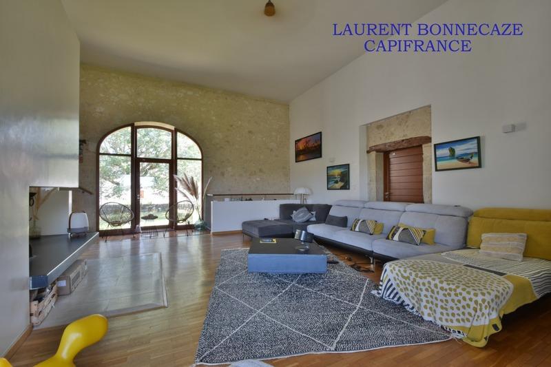 Maison - 257 m² - 7 pièces