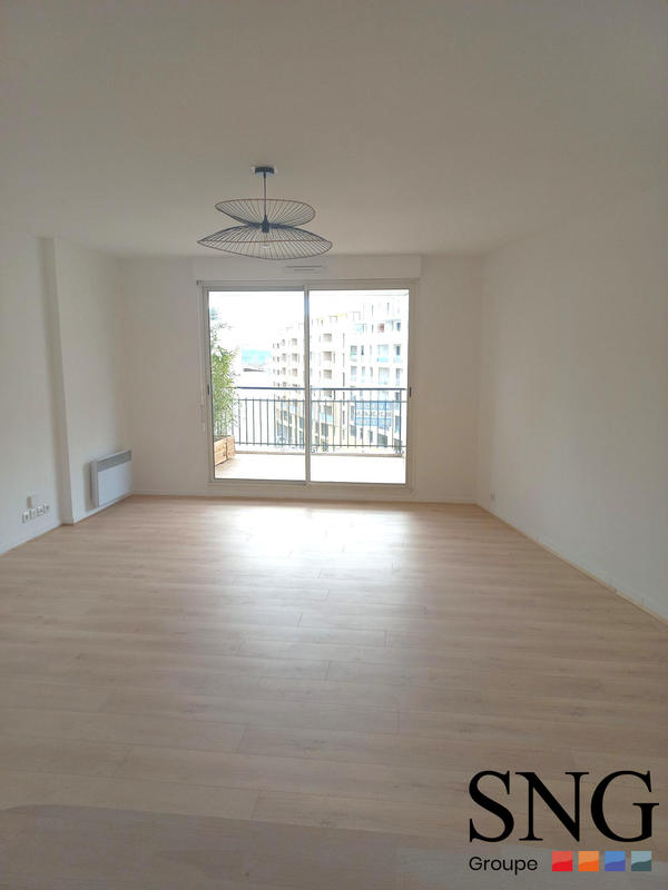 Appartement - 92 m² - 4 pièces