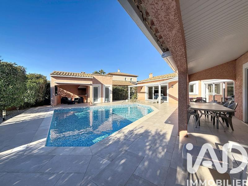 Maison - 198 m² - 7 pièces