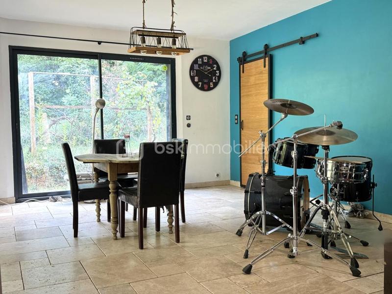 Maison traditionnelle - 93 m² - 3 pièces