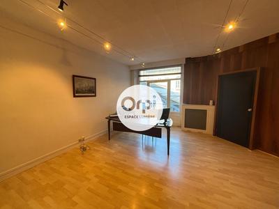 Appartement - 208 m² - 6 pièces