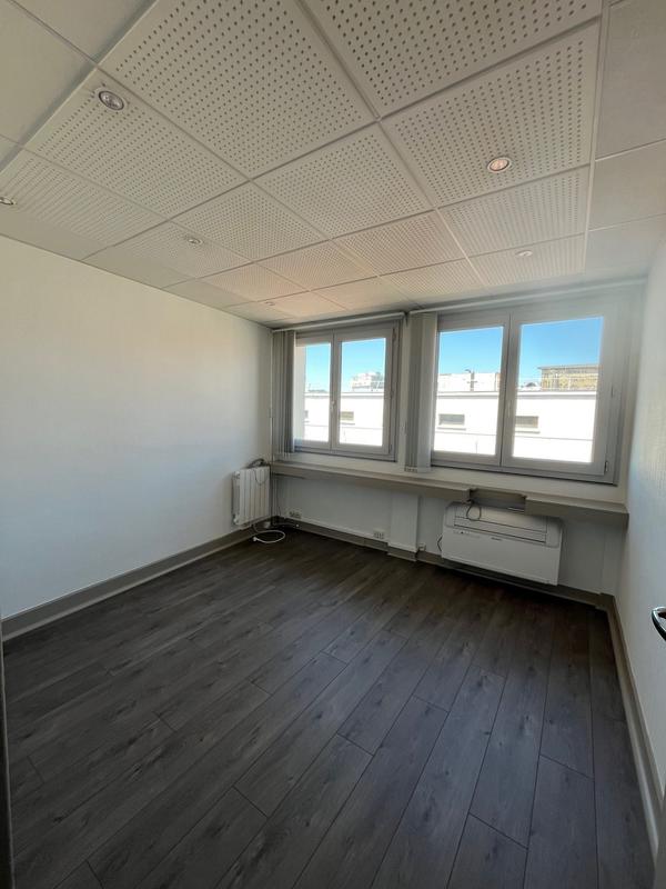 Bureau - 50 m² - 3 pièces