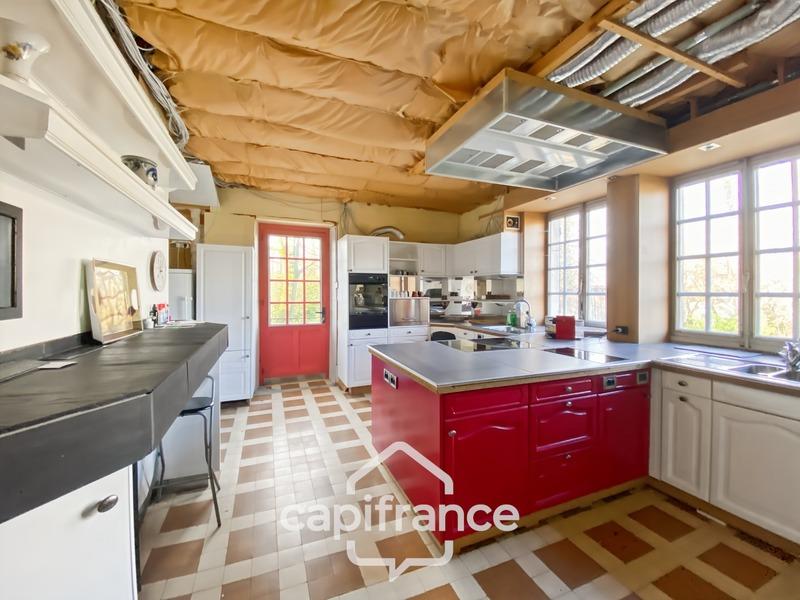 Maison - 318 m² - 8 pièces