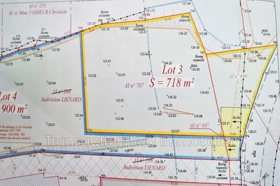 Terrain - 718 m²
