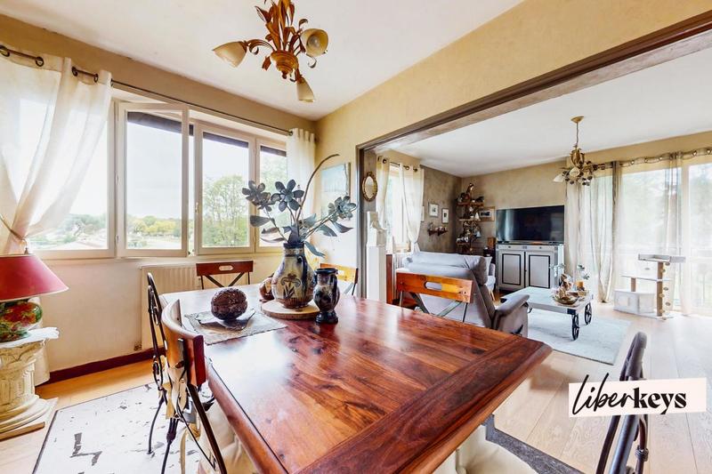 Appartement - 100 m² - 4 pièces