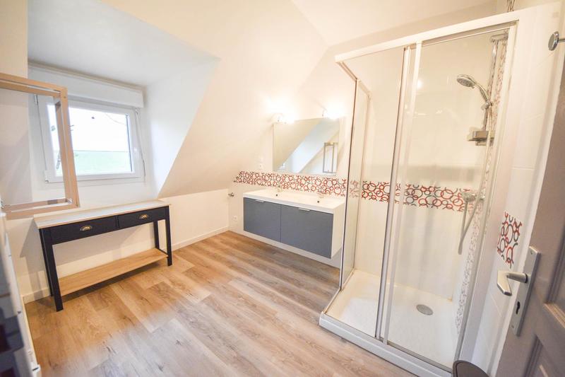 Villa - 190 m² - 9 pièces