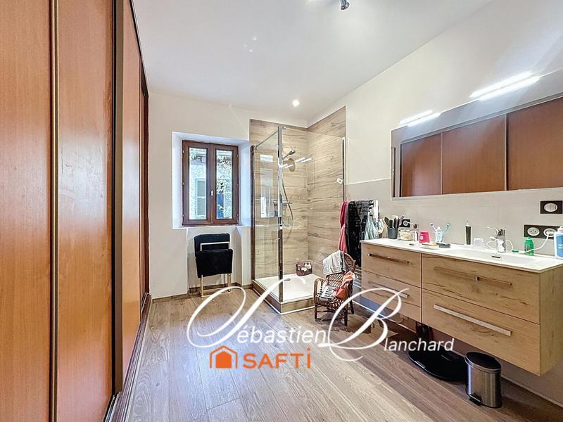 Maison - 175 m² - 6 pièces