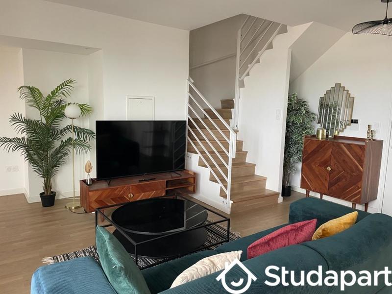 Chambre - 9 m² - 1 pièce