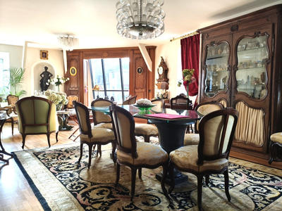 Appartement - 143 m² - 6 pièces