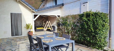 Maison ancienne - 236 m² - 10 pièces