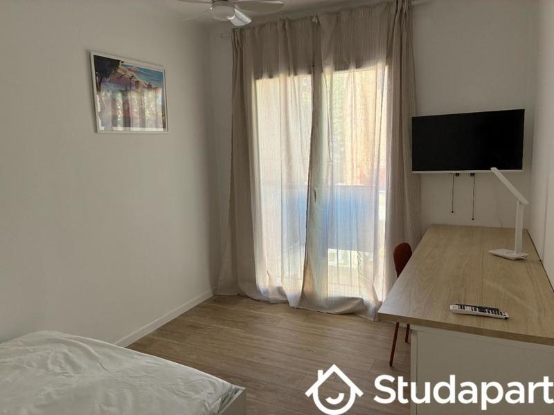 Chambre - 12 m² - 1 pièce