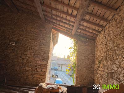 Propriété - 260 m² - 4 pièces