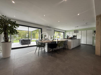 Villa - 175 m² - 6 pièces