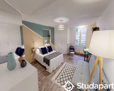 Chambre - 140 m² - 1 pièce