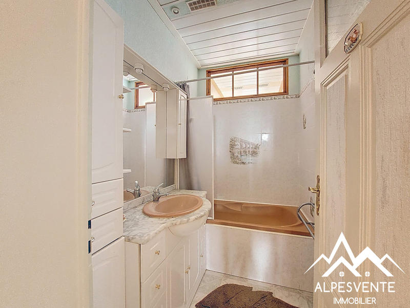 Maison ancienne - 294 m² - 13 pièces