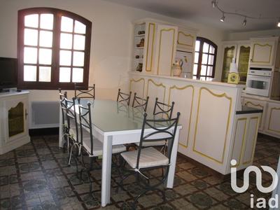 Maison - 330 m² - 8 pièces