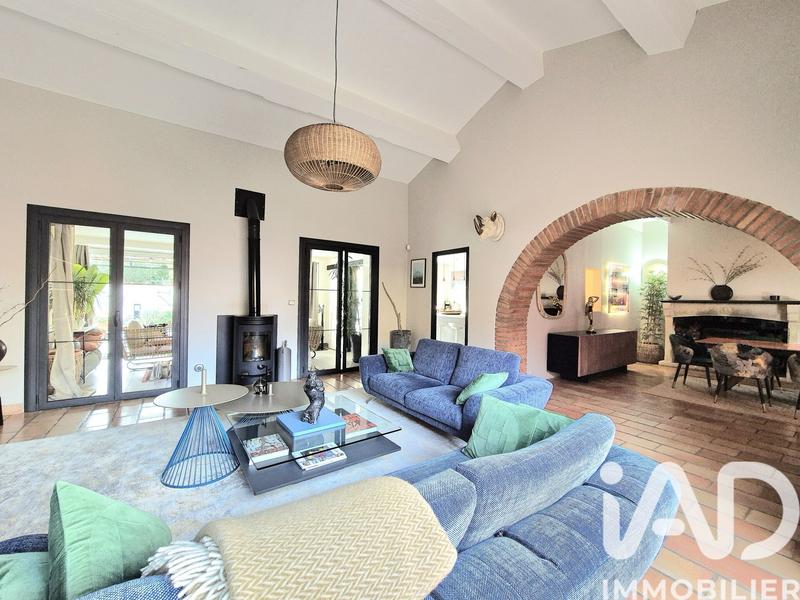 Maison - 180 m² - 5 pièces