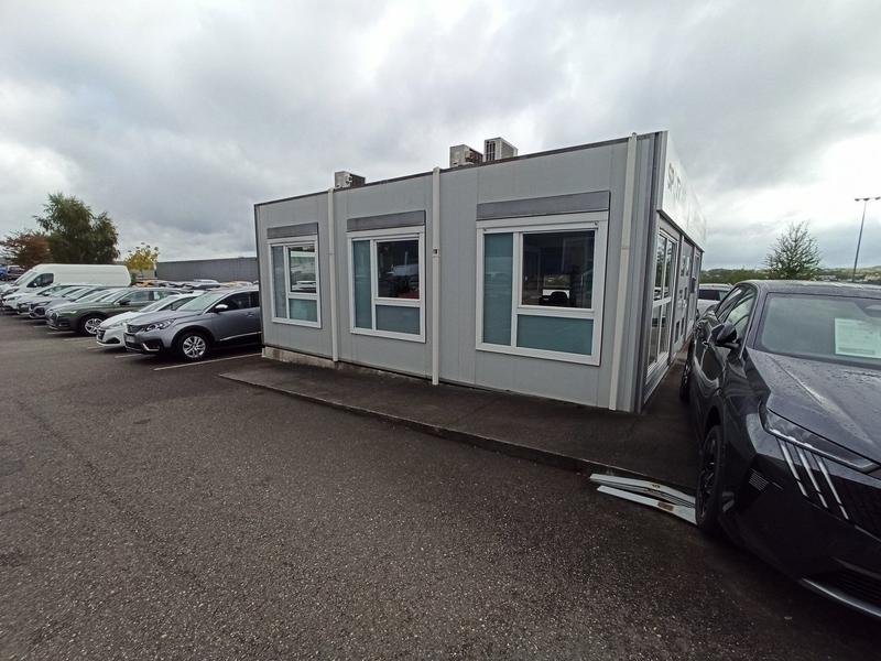 Local commercial - 4 390 m²