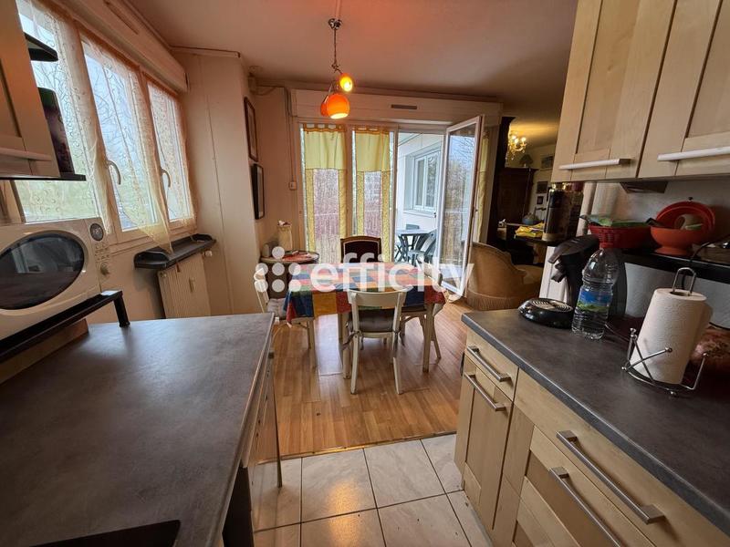 Appartement - 99 m² - 5 pièces