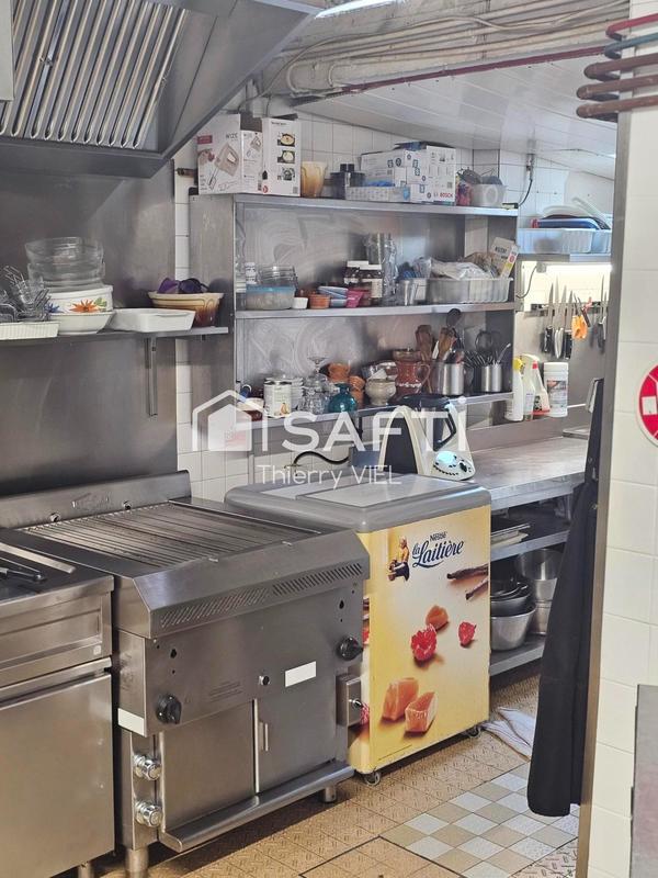 Local commercial - 80 m² - 40 pièces