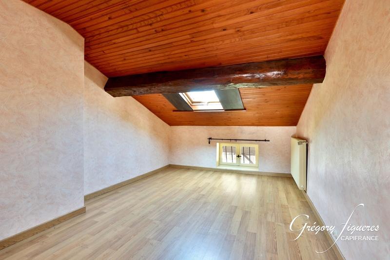 Maison - 143 m² - 8 pièces