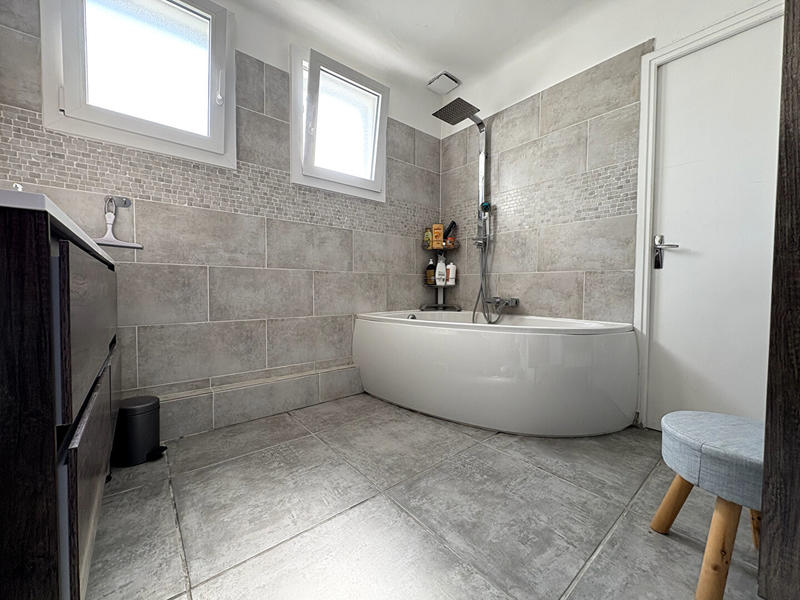 Appartement - 104 m² - 5 pièces