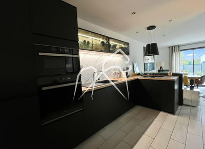 Maison - 120 m² - 6 pièces