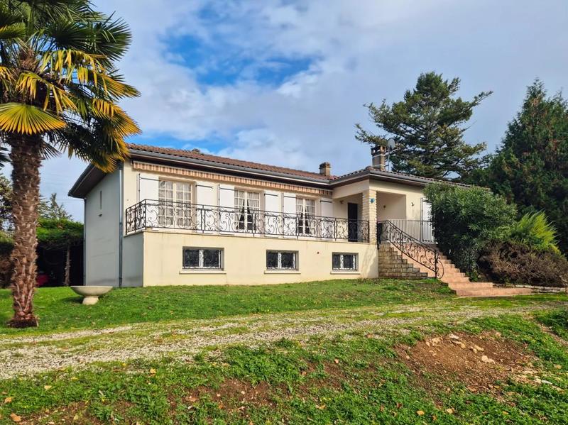 Maison - 140 m² - 6 pièces