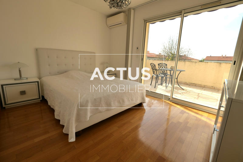 Maison - 196 m² - 7 pièces