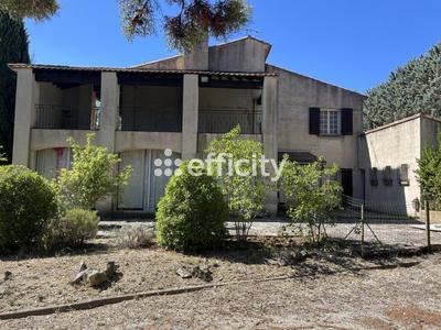 Maison - 258 m² - 9 pièces