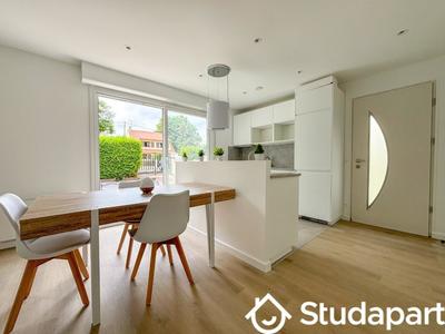 Chambre - 11 m² - 1 pièce