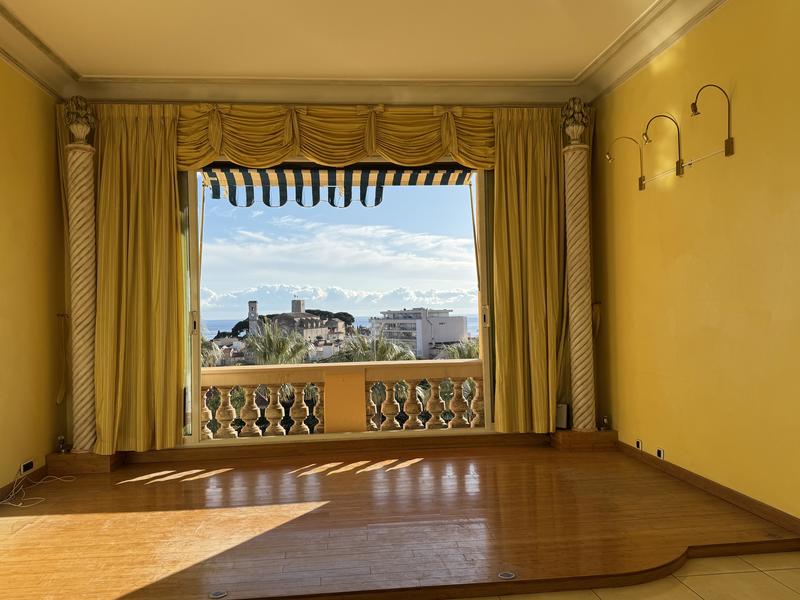 Appartement - 70 m² - 2 pièces