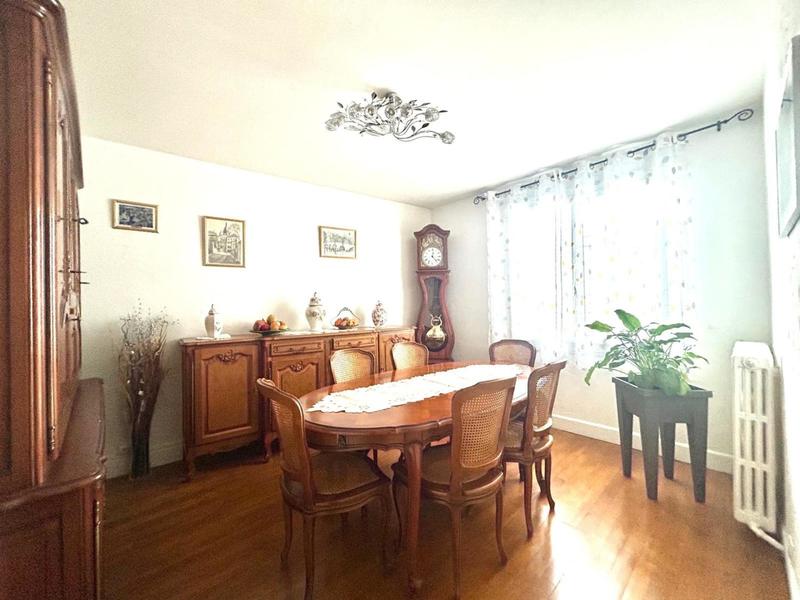 Appartement - 93 m² - 4 pièces