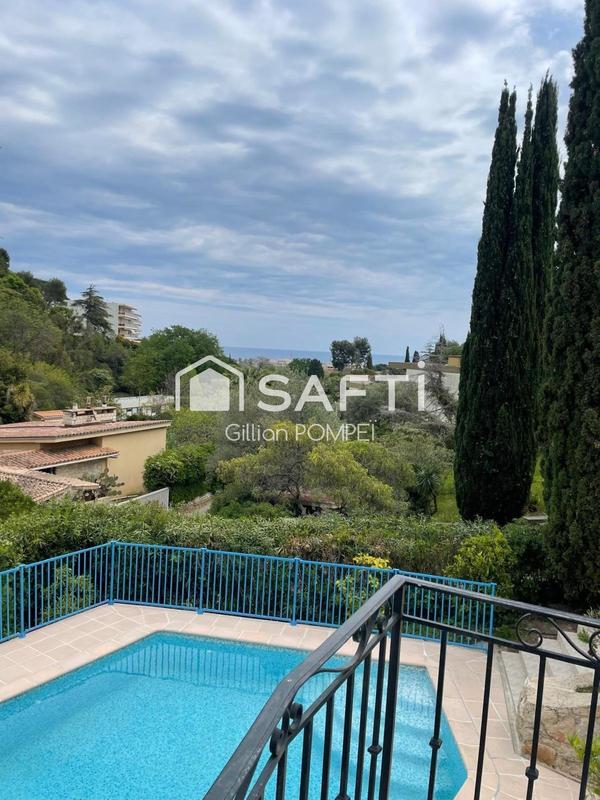 Villa - 232 m² - 6 pièces