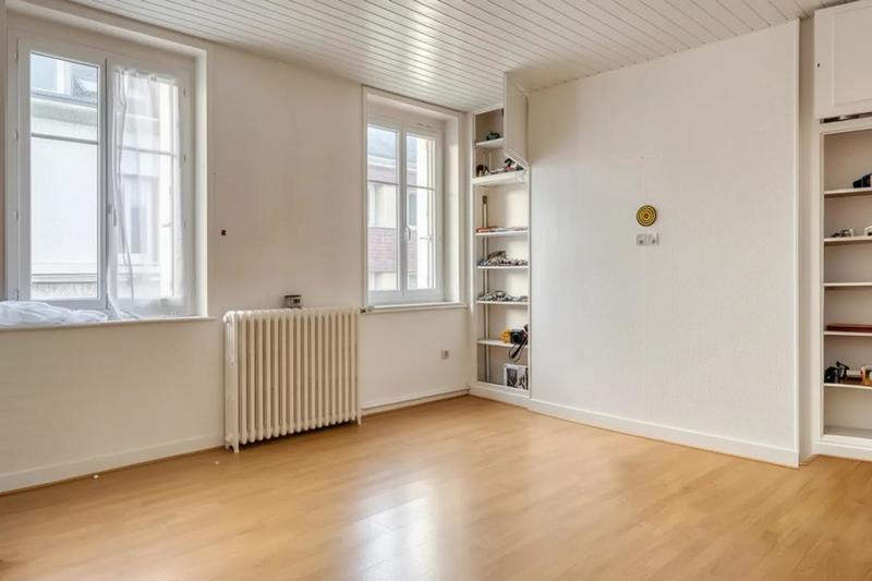 Maison - 238 m² - 11 pièces