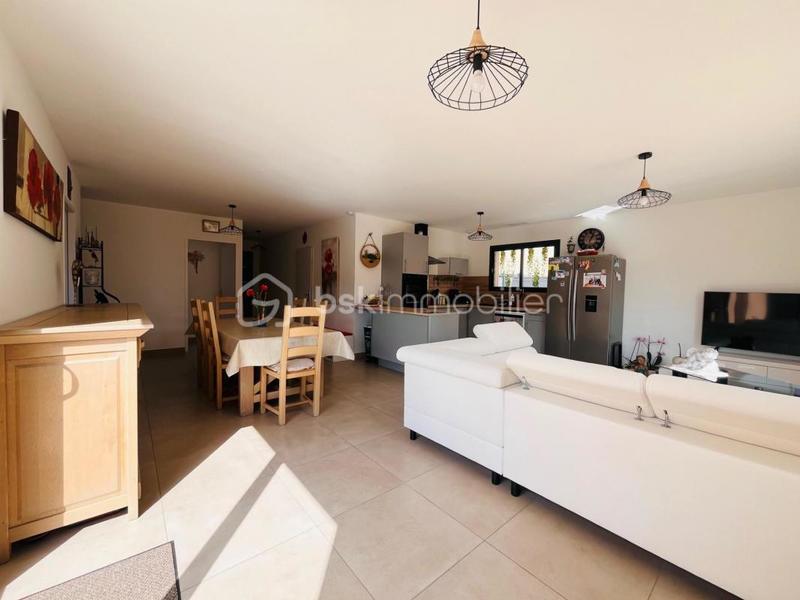 Maison - 97 m² - 4 pièces