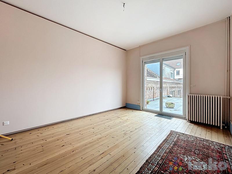 Maison ancienne - 573 m² - 16 pièces