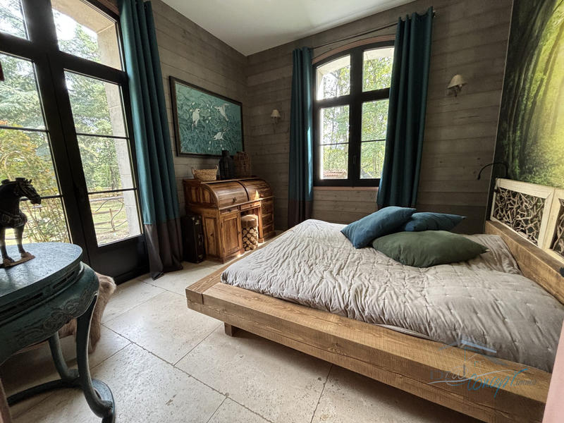 Maison ancienne - 370 m² - 12 pièces