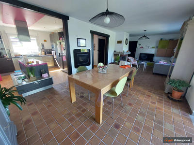 Maison - 163 m² - 8 pièces