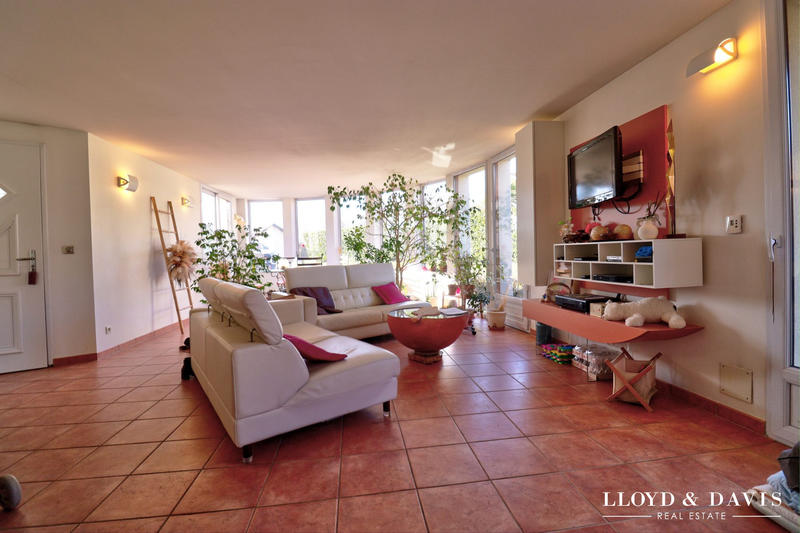 Maison - 170 m² - 7 pièces