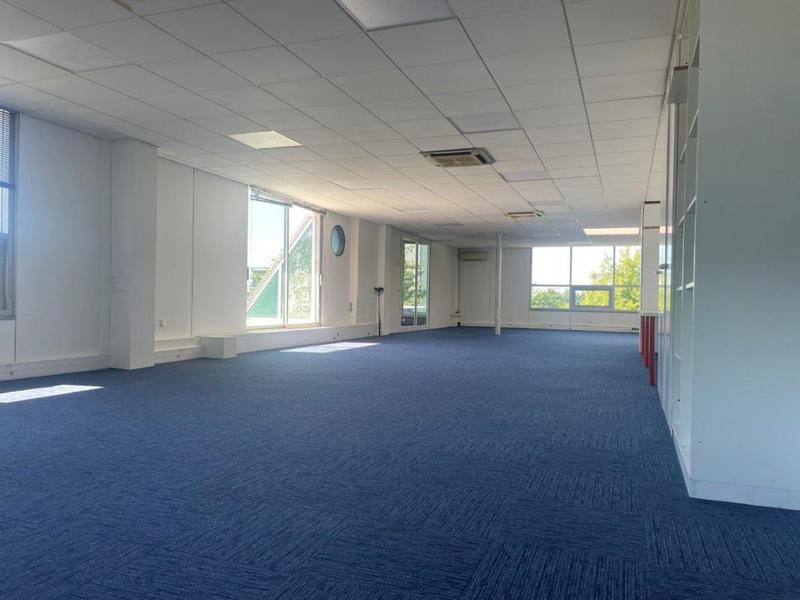 Bureau - 136 m²