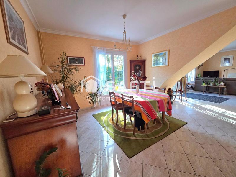 Maison - 172 m² - 8 pièces
