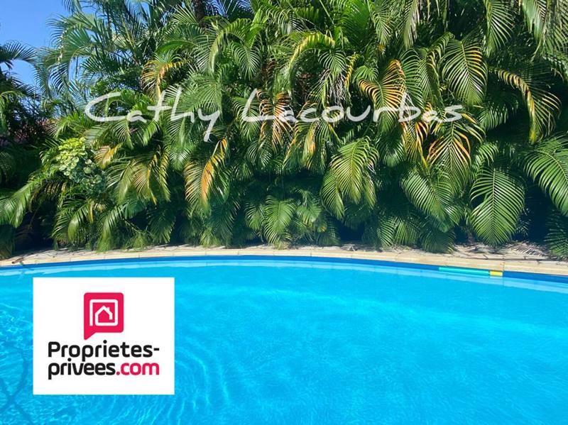 Villa - 234 m² - 8 pièces