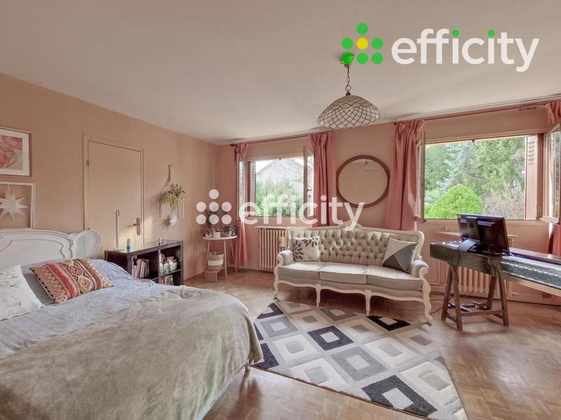 Maison - 180 m² - 5 pièces