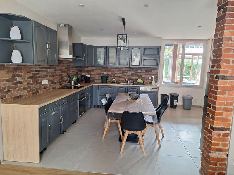 Maison - 197 m² - 5 pièces