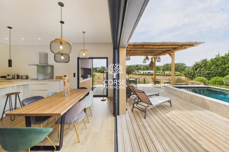 Maison - 105 m² - 5 pièces