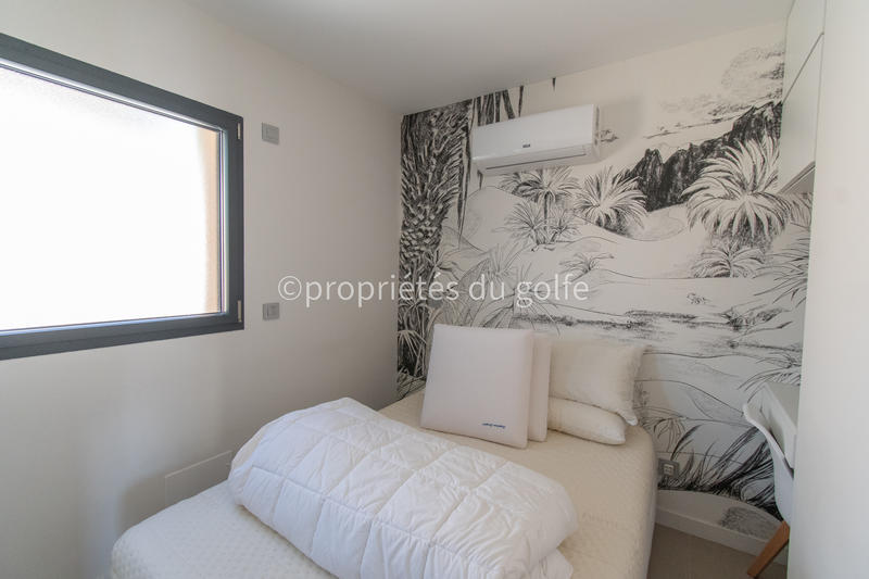 Maison - 210 m² - 9 pièces