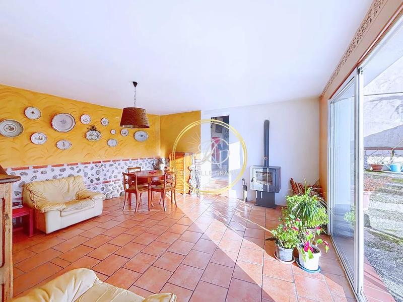 Maison de village - 108 m² - 6 pièces