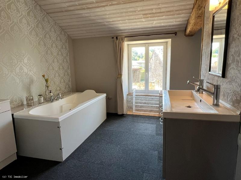 Maison en pierre - 154 m² - 5 pièces